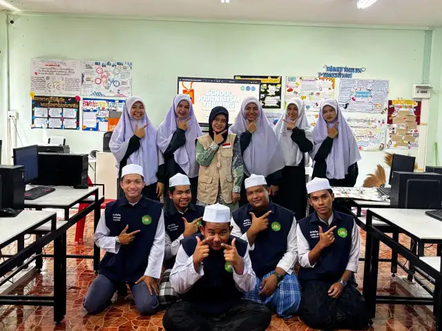 Mahasiswi MPBI Unismuh Bangun Literasi Lewat Jurnalisme Sekolah di Thailand